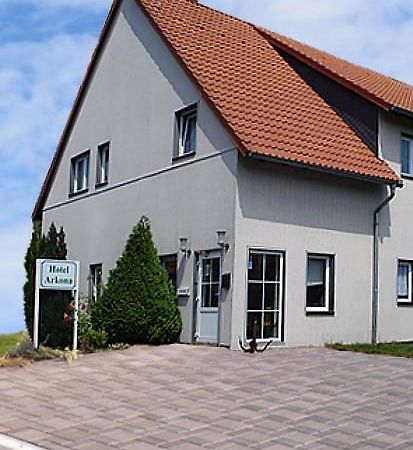 Genthin Hotel Arkona מראה חיצוני תמונה